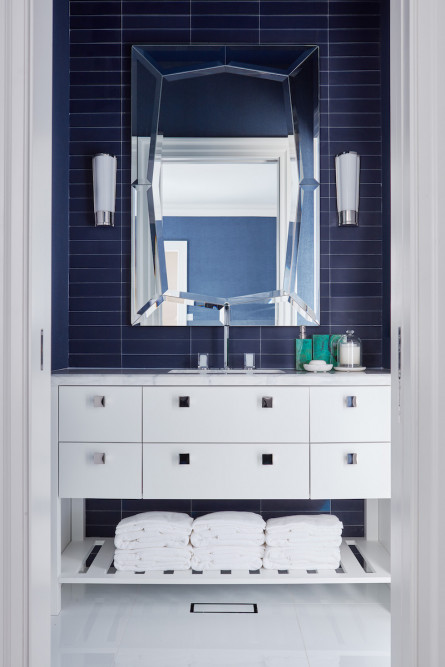 dark-blue-tile-backsplash-bathroom-interior-design