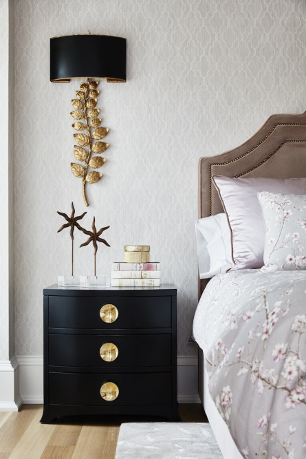 nightstand-vignette-bedroom-interior-design