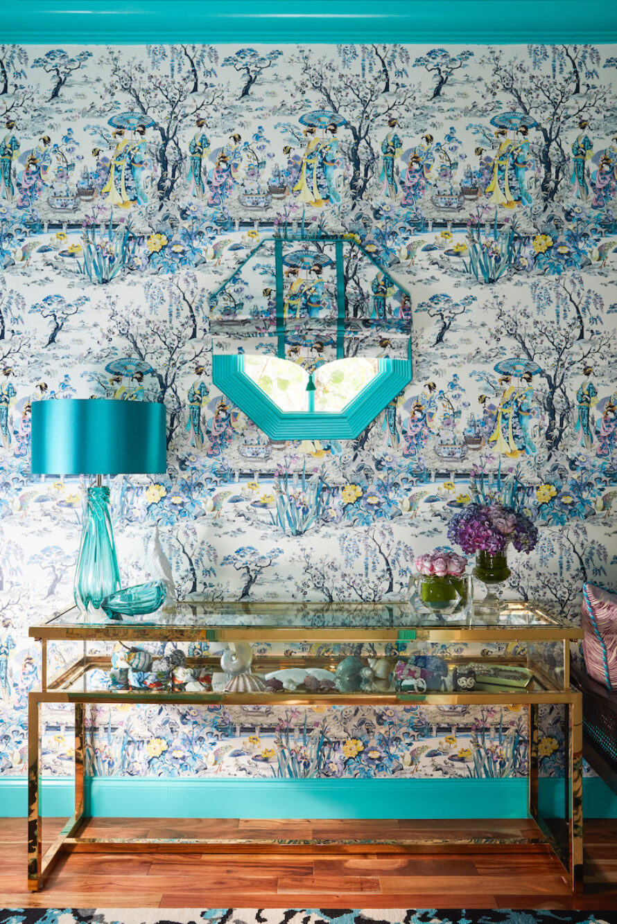 unique-patterned-wallpaper-teal-molding