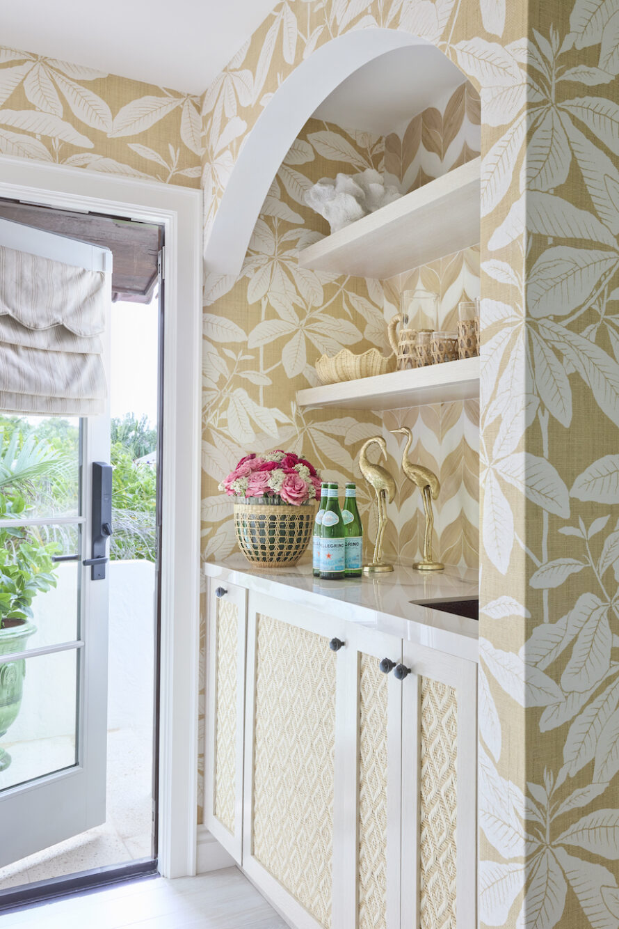 wet-bar-design-gold-leaf-wallpaper