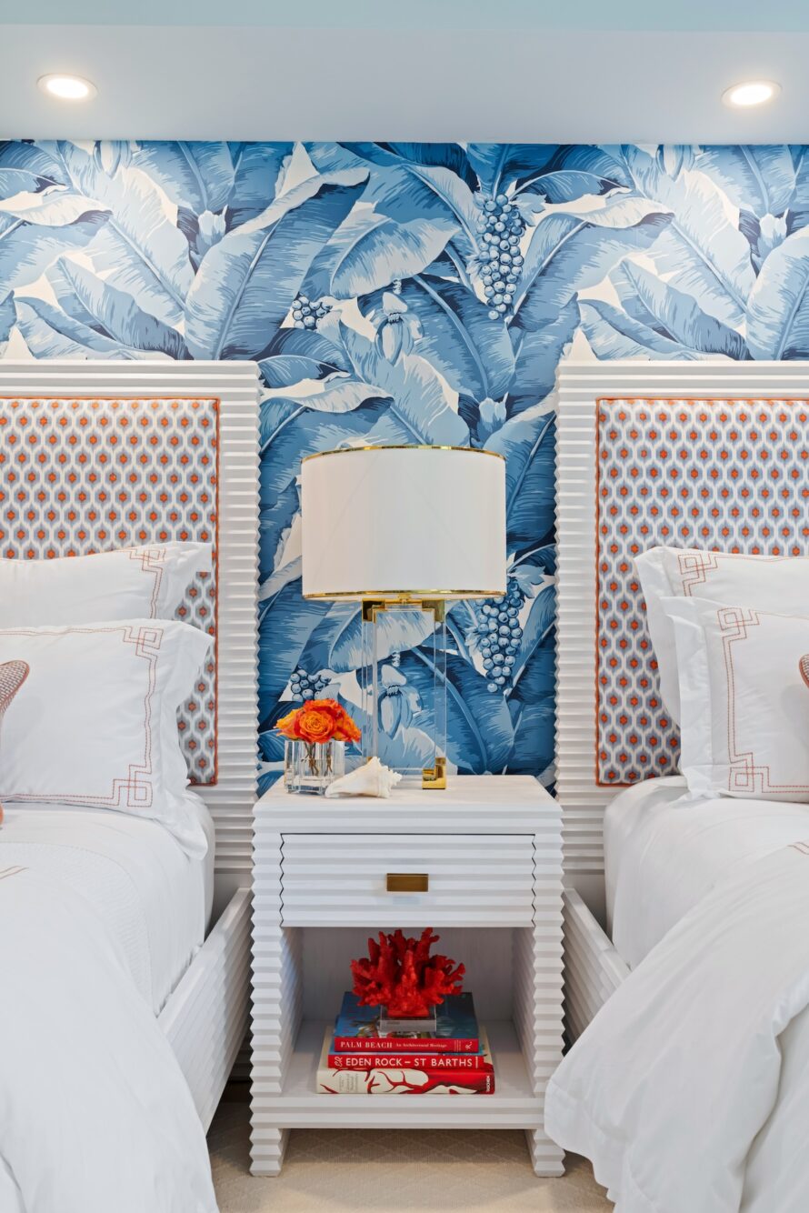 blue-white-palm-wallpaper
